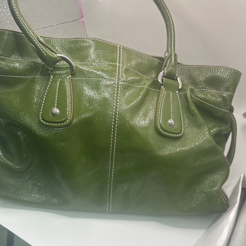 Tod's Olive Green Leather Tote Bagp - Picture 2 of 16
